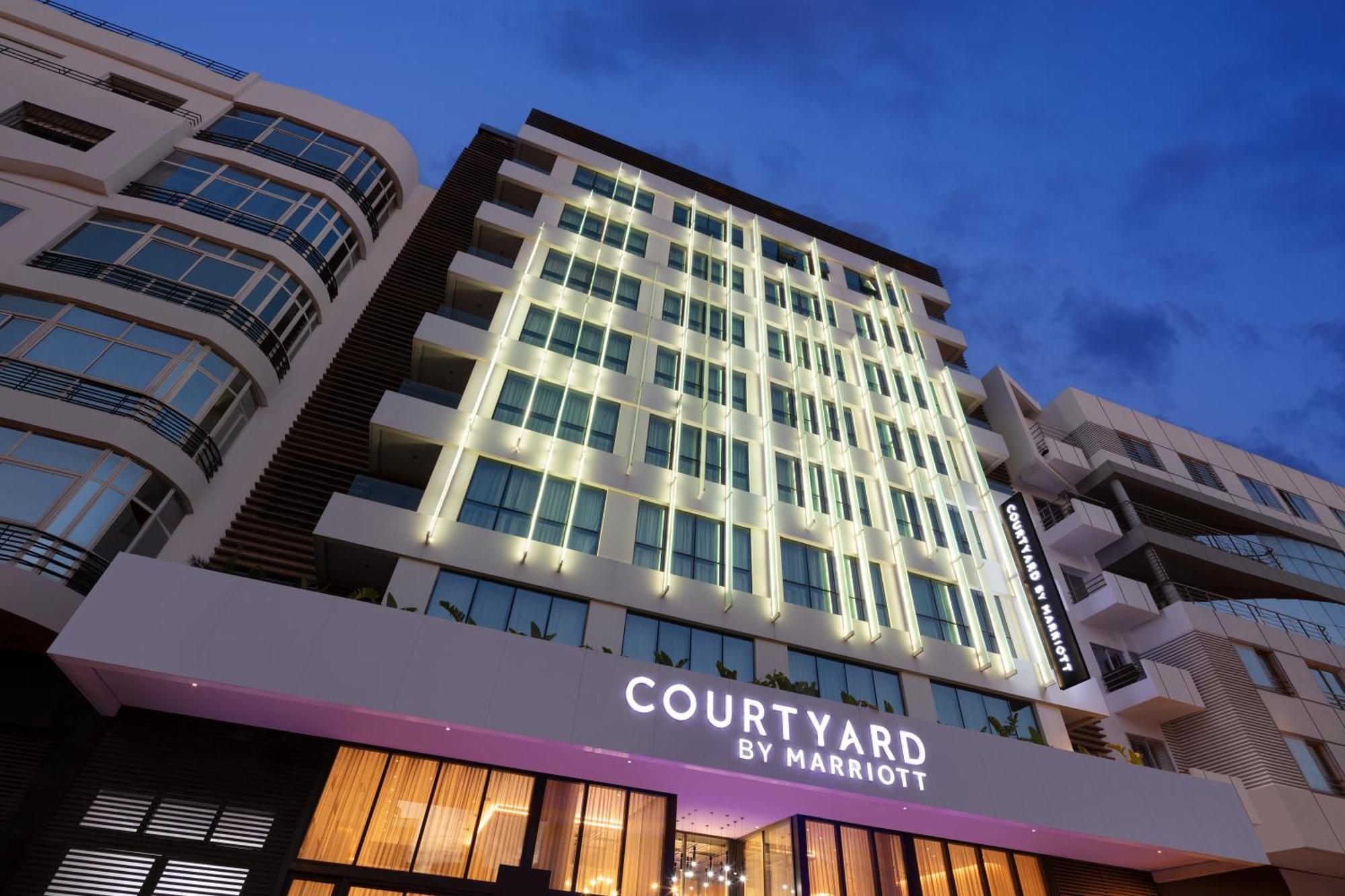 Отель Courtyard By Marriott Casablanca Downtown Экстерьер фото