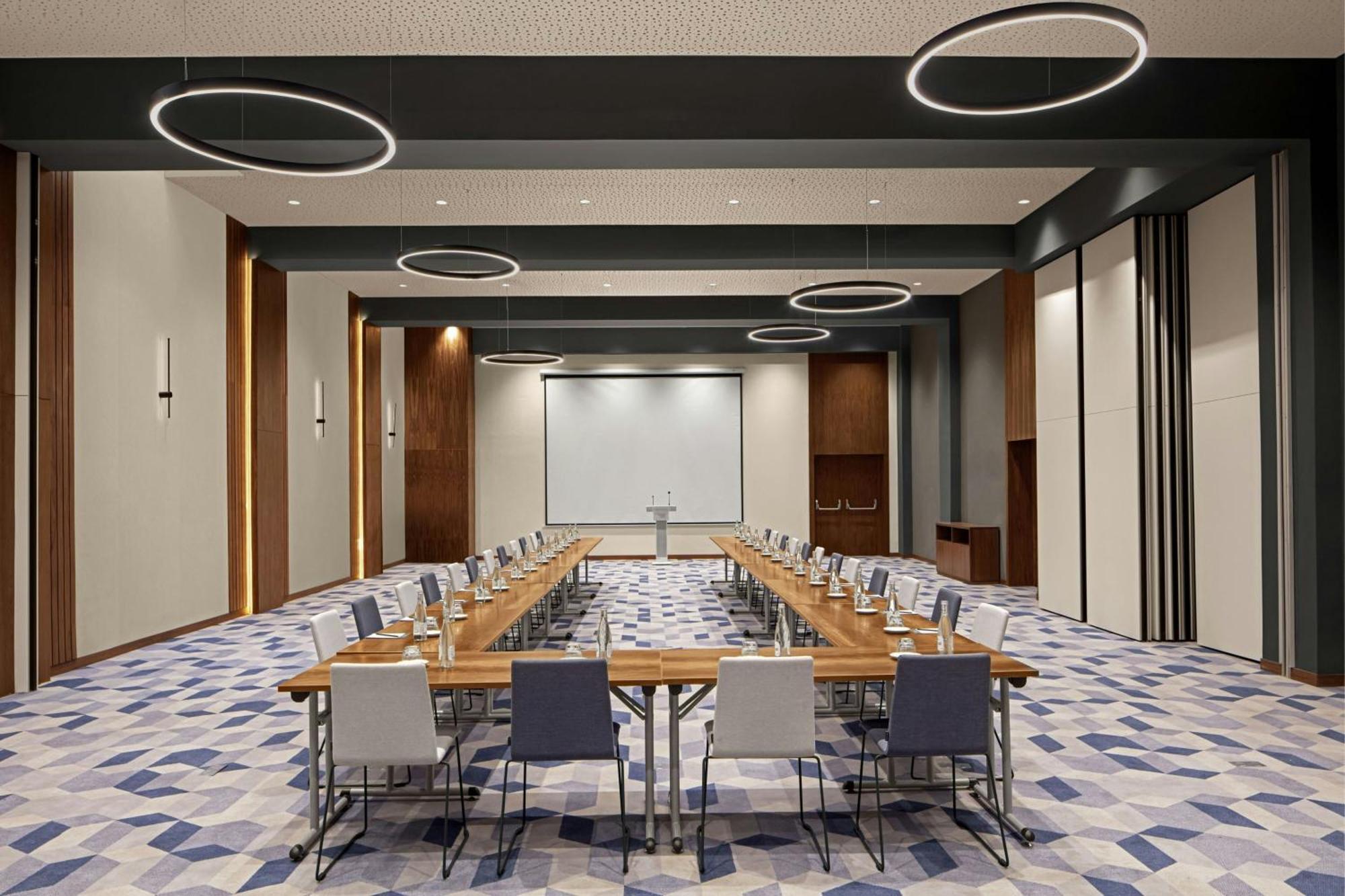 Отель Courtyard By Marriott Casablanca Downtown Экстерьер фото